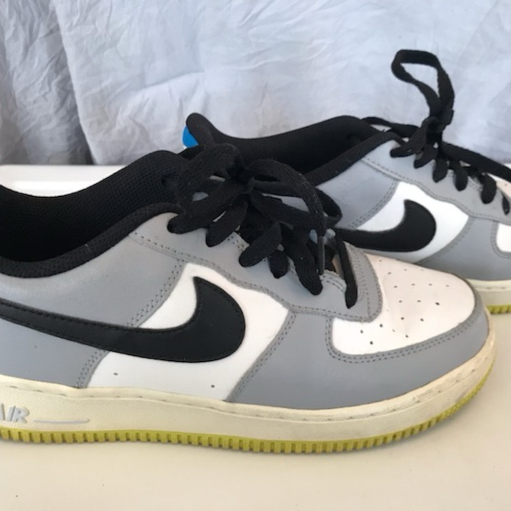 Nike Air Kids Gray and White Sneakers
